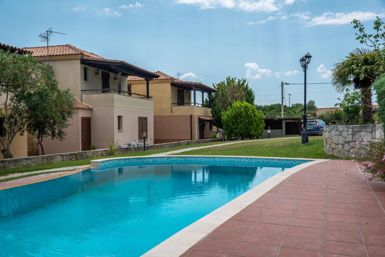 Blue Thea Luxury Villa In Afitos ภายนอก รูปภาพ