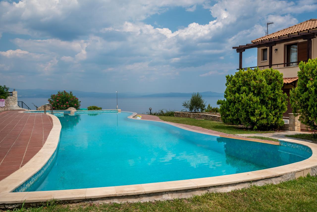 Blue Thea Luxury Villa In Afitos ภายนอก รูปภาพ